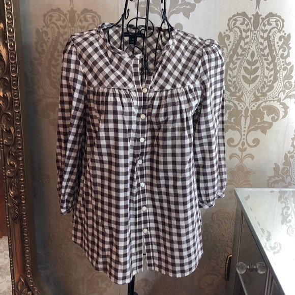 GAP Tops - Gap gingham Blouse with puff sleeves